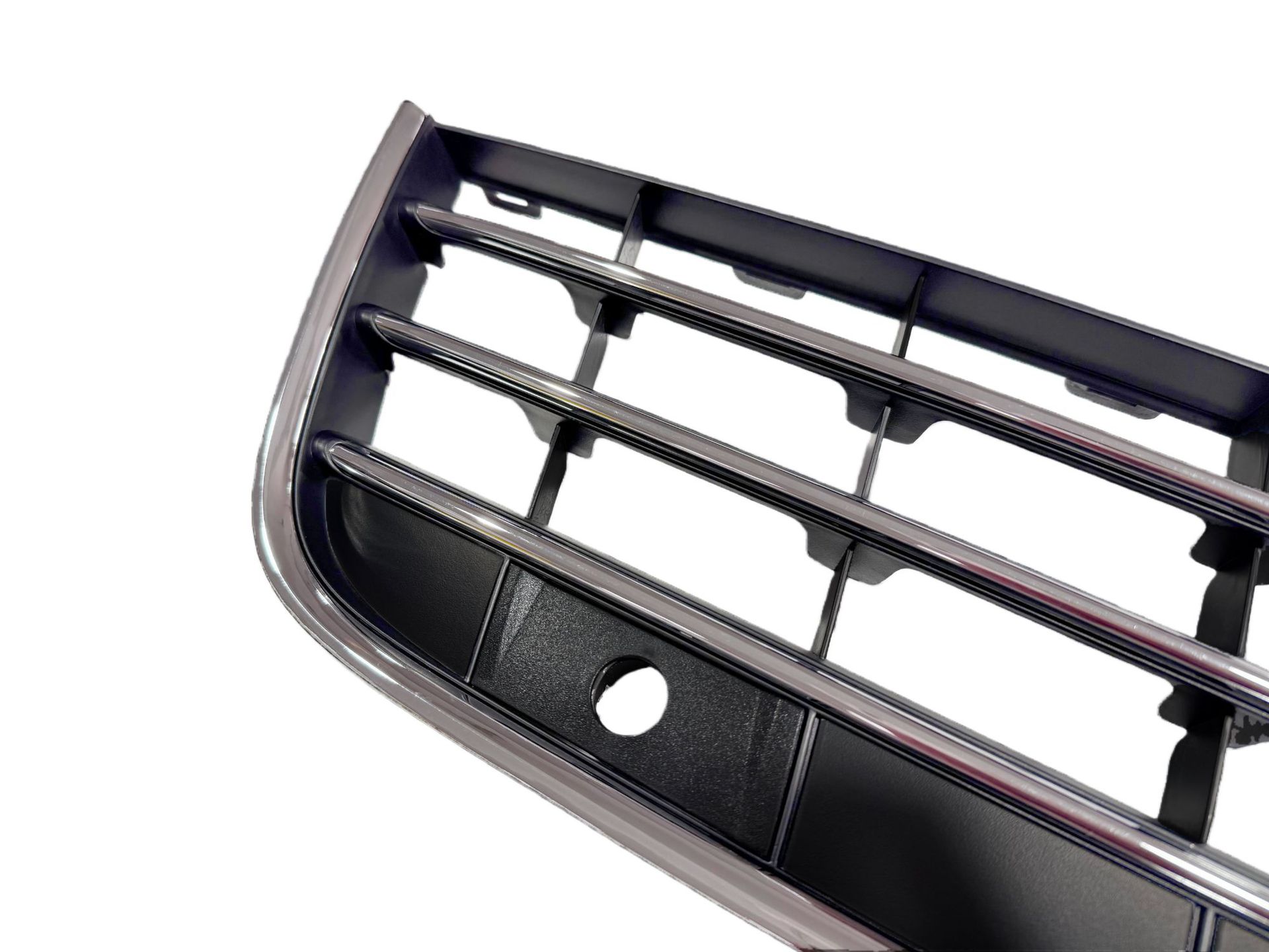 Volkswagen Touareg 11-14 Front Bumper Lower Grille 7P6853671E