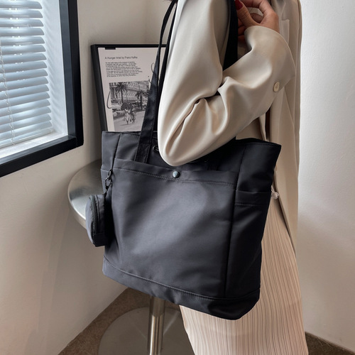 New style large tote bag, unisex student school commuting bag, waterproof single-shoulder bag, fashionable and versatile handbag, trendy