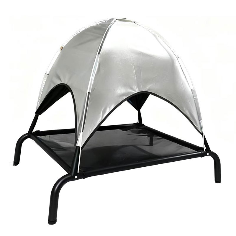 텐트가 있는 S개 침대