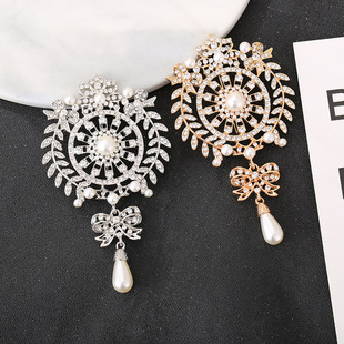 Korean Dongdaemun Fashion Classical Flower Brooch Hollow Chanel Butterfly Letter Brooch Clothing Accessories Brooch