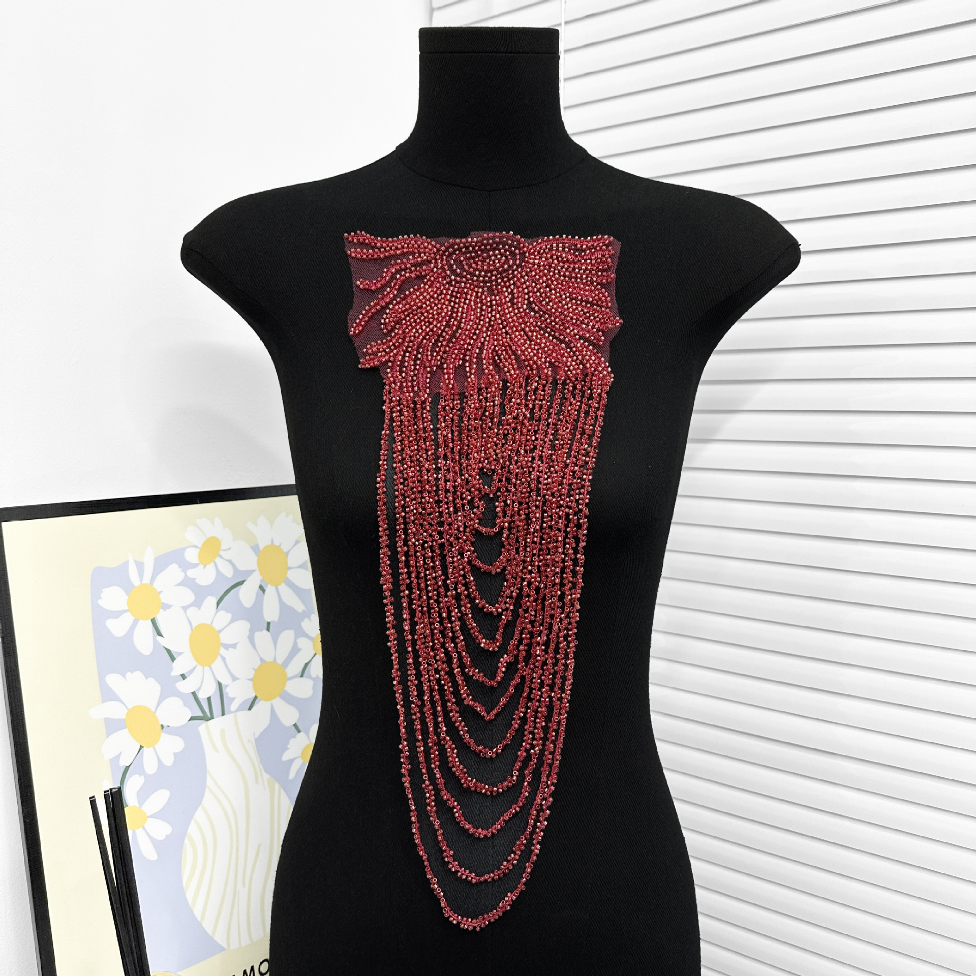 Chaîne de bordados negros pilares hombro vestido de boda vestido de espectáculo accesorios de moda bordados dorados pegatinas de moda