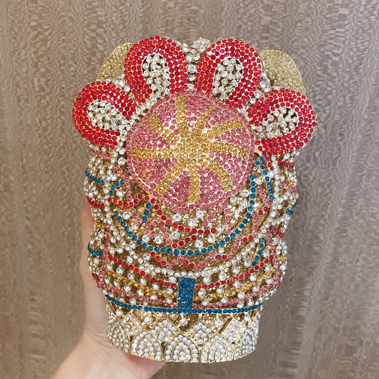Bolsa de banquete de diamantes transfronterizos caja dura de metal bolso de diamantes bolso de mano de mujer embrague