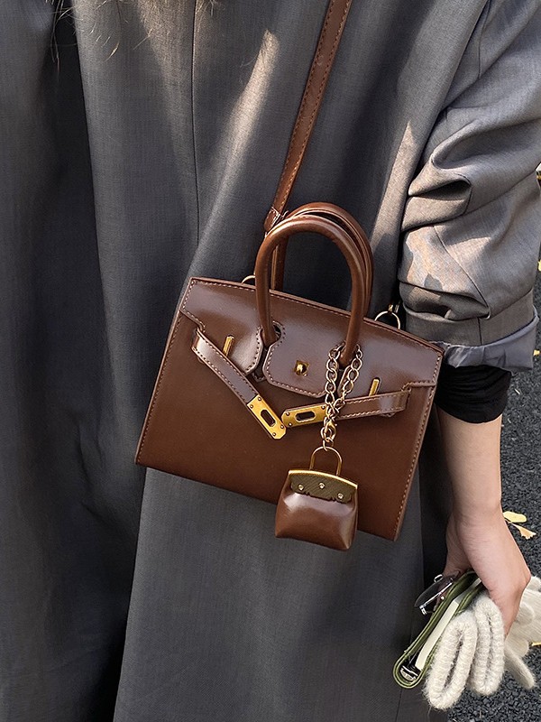 Bolsos de alta sensación de Kelly para mujeres ventas calientes transfronterizas nuevas tendencias de moda bolsos portátiles de platino de lujo ligero versátil bolso de mochila