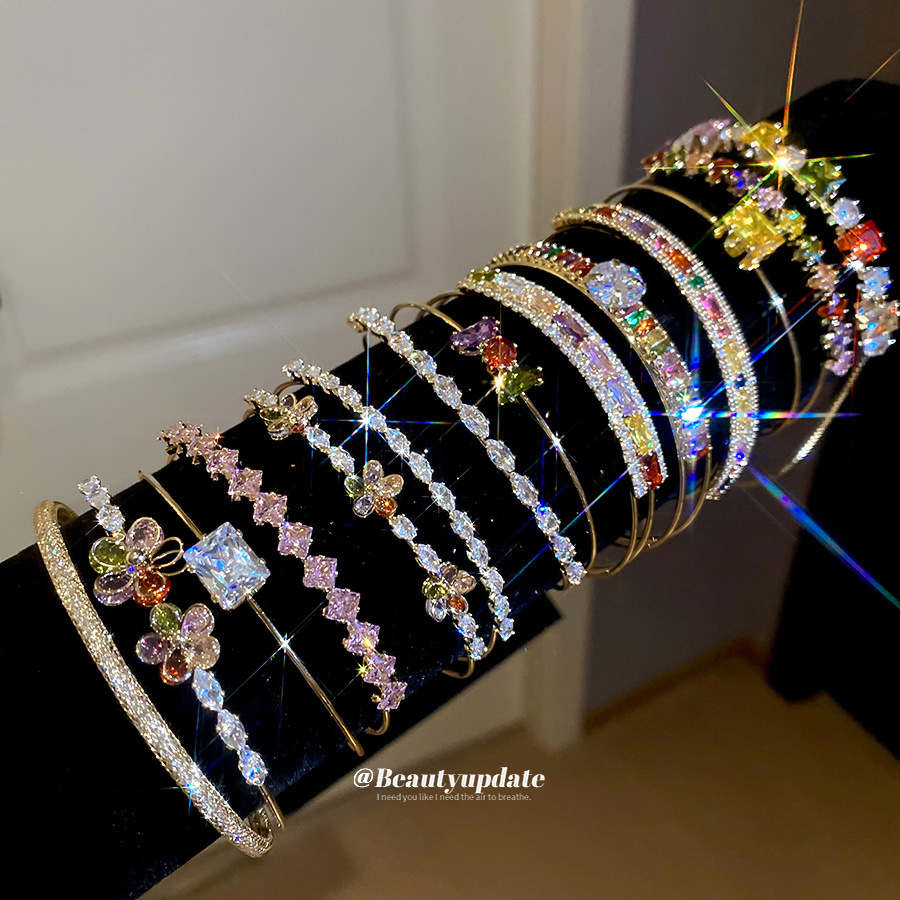 Pulsera de apertura geométrica de malla de flor de circón, pulsera retro de lujo ligero exquisito europeo y americano