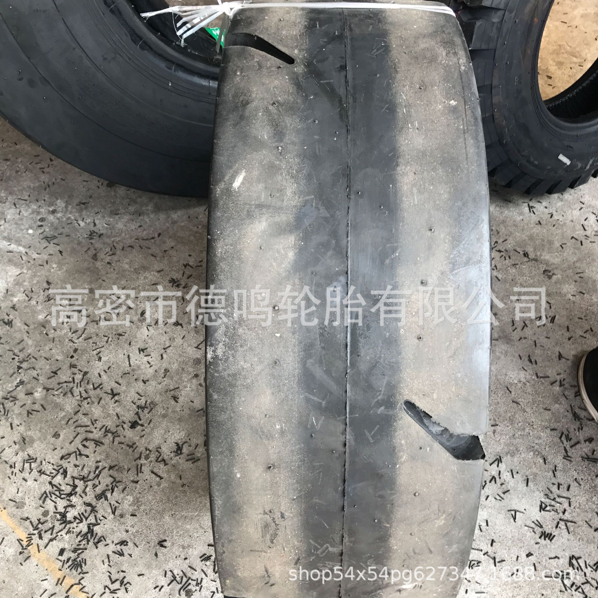 Suministro de neumáticos Huanghai Lufei 255/70D406 neumático raspador de minas