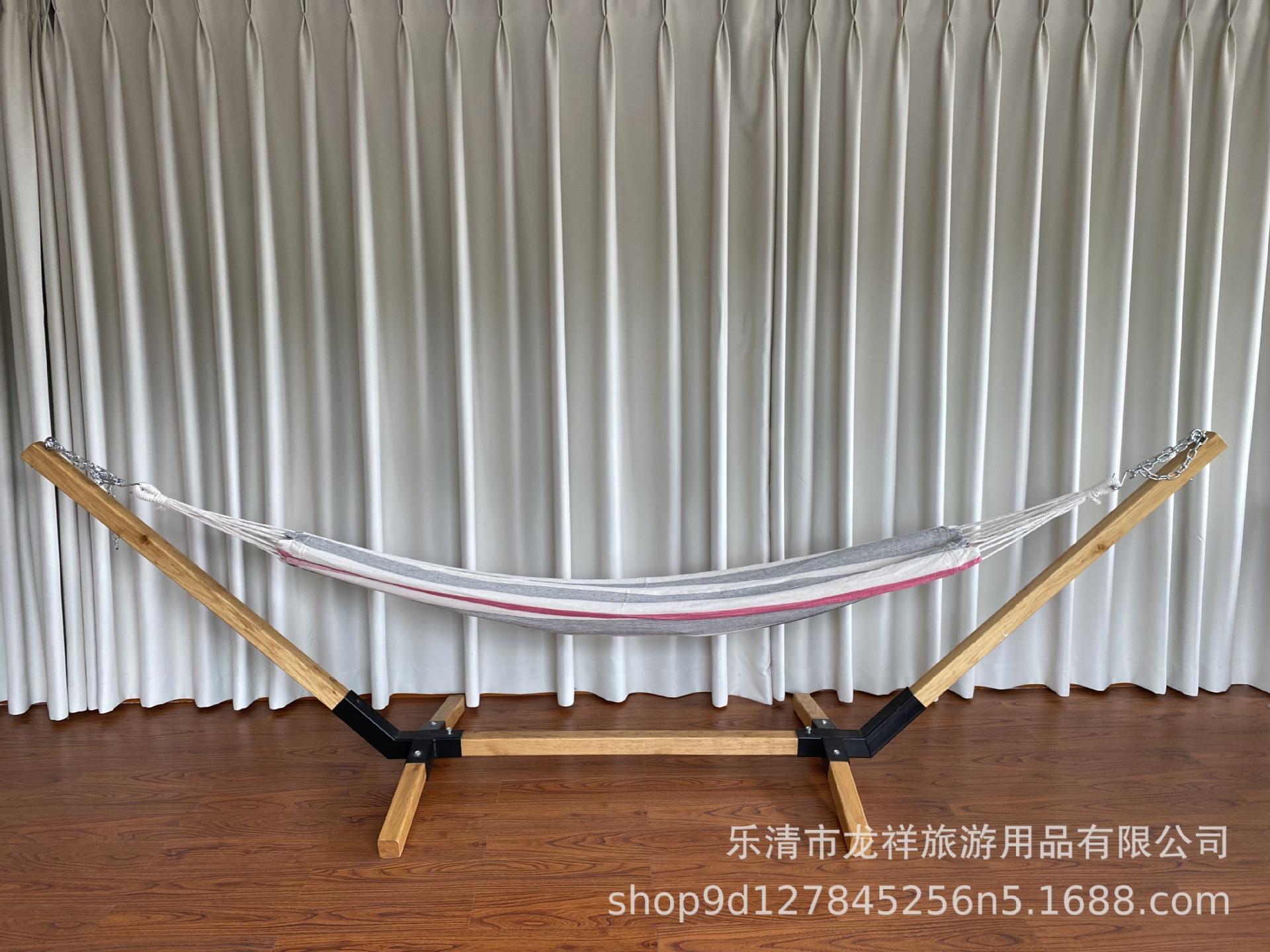 200*100cm 빨간색, 흰색 및 검정색 얇은 스트립