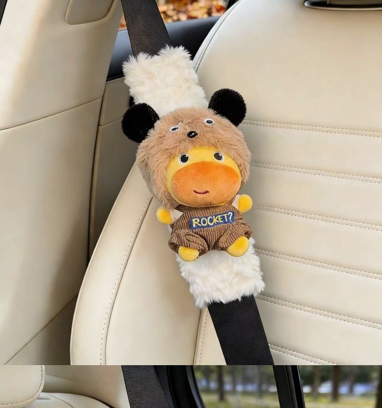 Capybara Lulu Car Seatbelt Shoulder Pads, a Pair of Couple's Seatbelt Anti-Wear Covers, Car Interior Decorations for Female Drivers