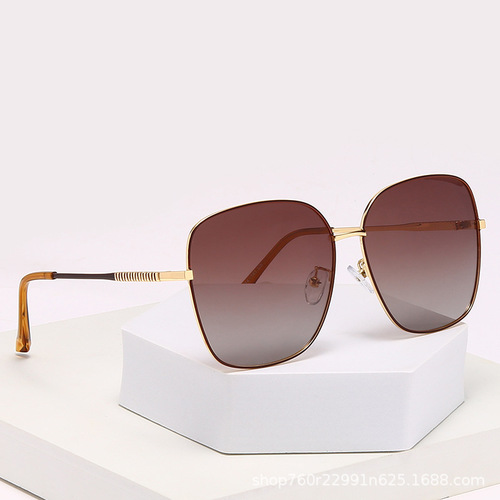 新款太阳镜韩版框架显瘦走秀时尚偏光成人眼镜8110