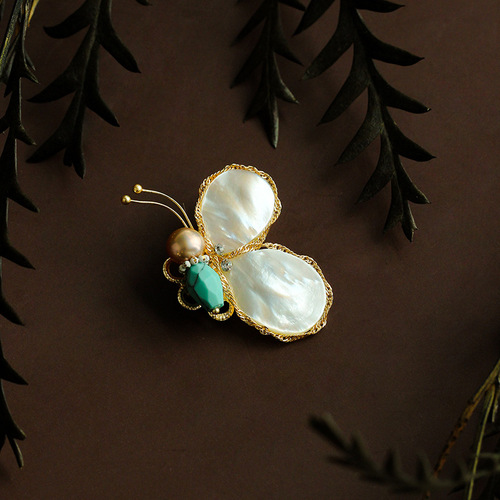 Butterfly Pearl Brooch Exquisite Butterfly Corsage New Fashion Women's Clothing Accessories