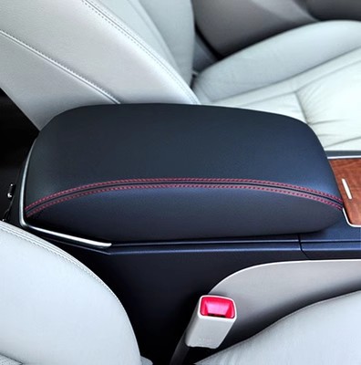 Toyota – Center Armrest Armrest box pad - red