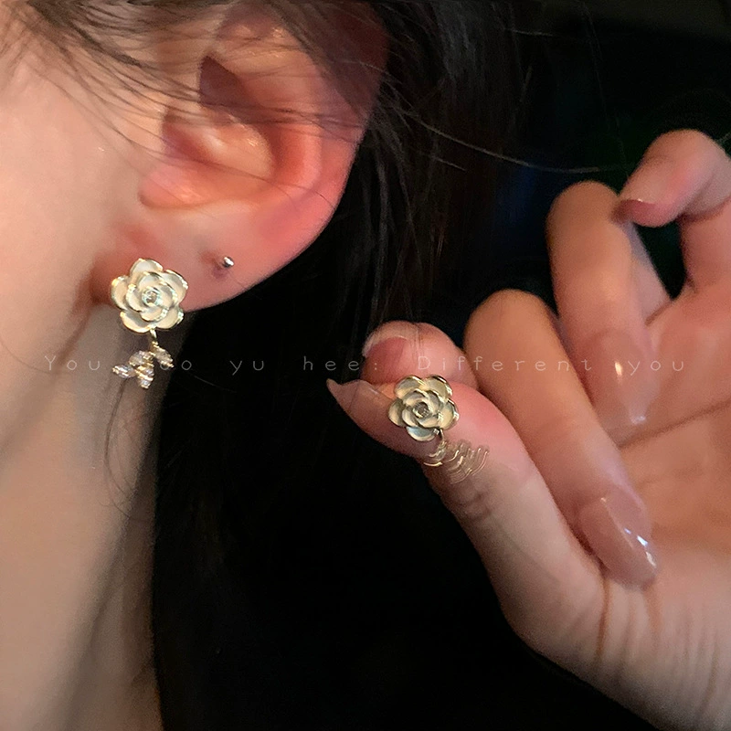 Горний чай? нет. "Mountain tea, demi-season small design earrings, flowered, high-end, light luxury style"