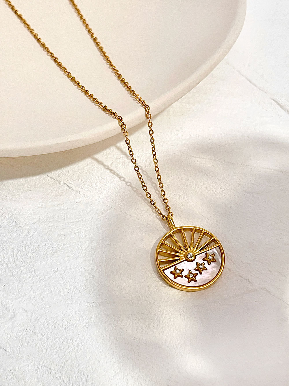 Fashion Pentagram Stainless Steel Plating Inlay Rhinestones Shell Pendant Necklace 1 Piece