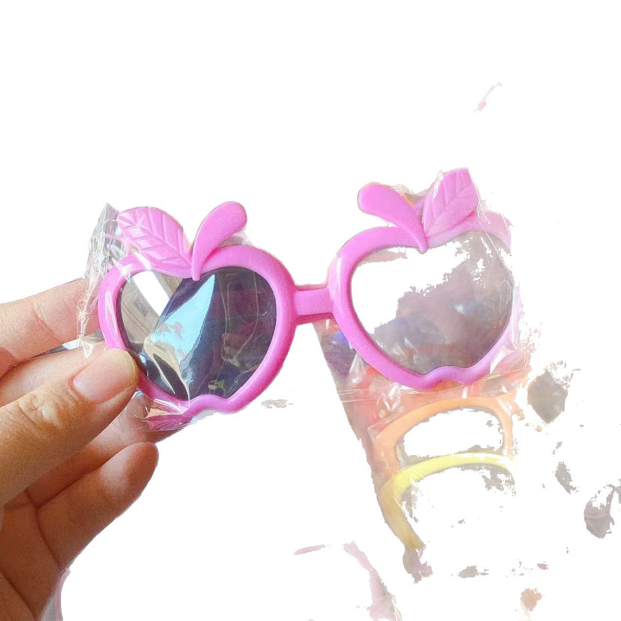 Niños gafas de sol de dibujos animados lindos gafas de sol de dibujos animados colorido para niños niñas gafas de sol al por mayor tienda de 2 yuanes