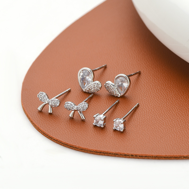 1 Set Simple Style Round Heart Shape Bow Knot Plating Inlay Copper Zircon Ear Studs display picture 5