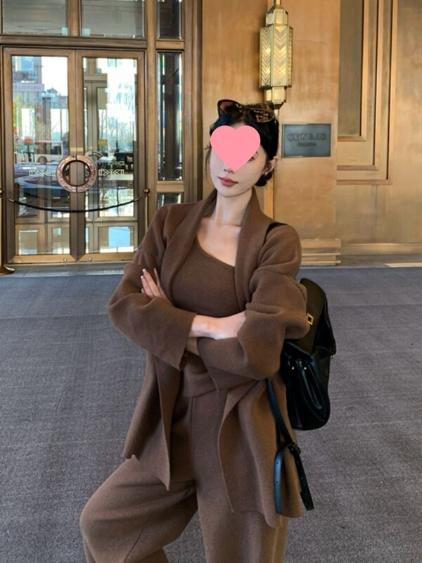 法式简约感毛衣套装女秋冬新款针织开衫背心高腰阔腿裤三件套|undefined