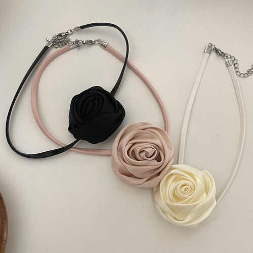 French-style gentle rose gold necklace, ethereal retro sweet choker, vacation style, personalized and niche for women