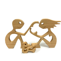 Home Decor Creative Wooden Accent Pair Heart-Shaped Wooden Accent Lovers' Wooden Craft Family Love Wooden Artwork Holiday Decor