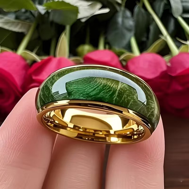 Green elegant fashionable trend ring