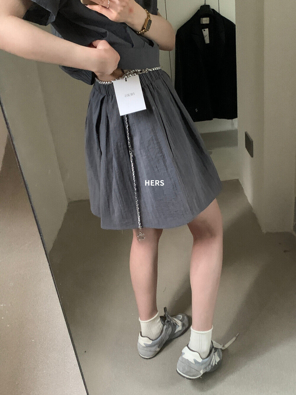 Bộ hai mảnh áo sơ mi ngắn phối quần short cạp chun nữ — xám đậm, màu hồng chi tiết 26