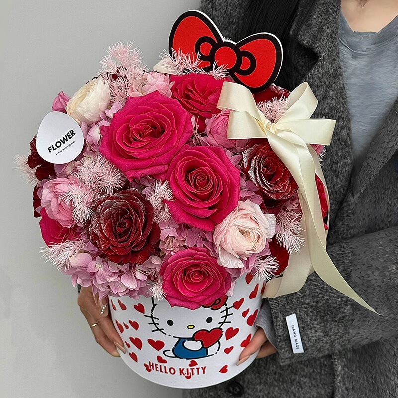 七夕创意礼物HelloKitty生日派对玫瑰花束送女友闺蜜鲜花玩偶花束|undefined