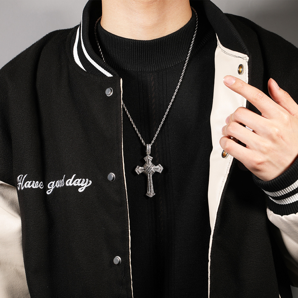 Collier tendance pour homme avec pendentif en croix en cuivre incrusté de zircons, bijou simple et personnalisé_voghion.com
