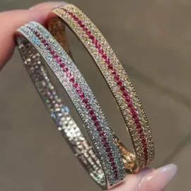 戒指;项链;手链