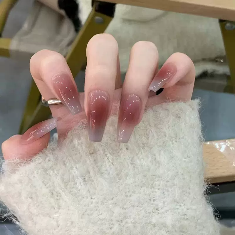 秋冬显白中长款腮红美甲渐变雾蓝深秋美甲穿戴甲成品批发