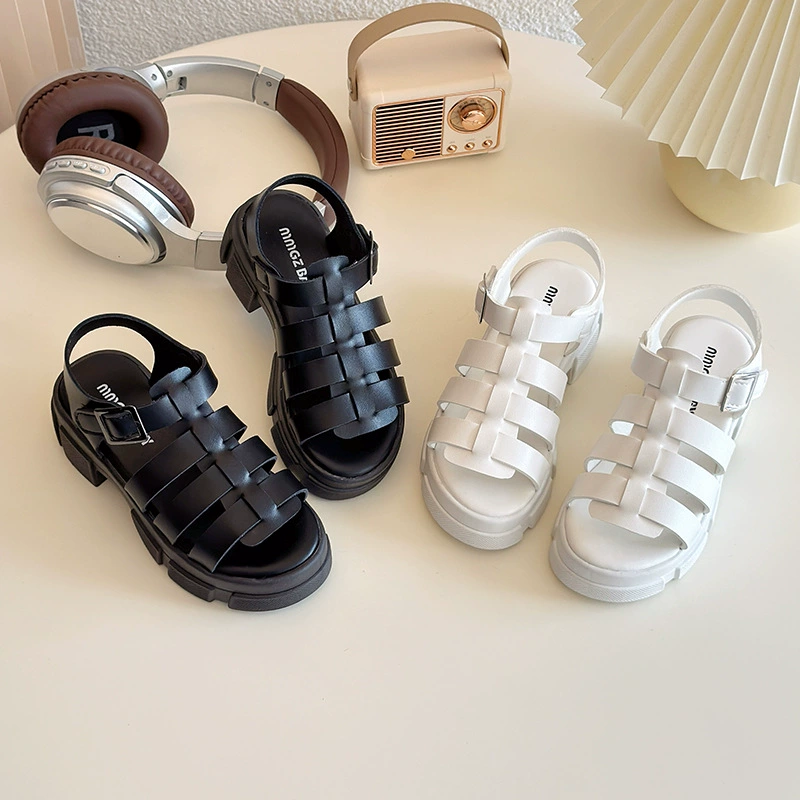 Сандалии на кексе с толстым дном на дне