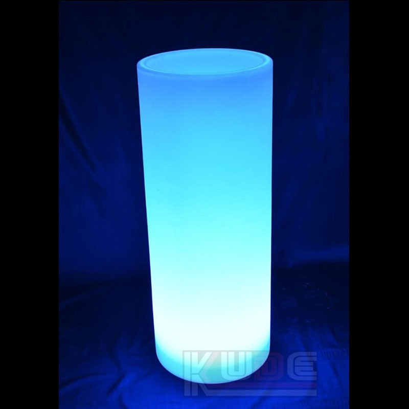 Transfronterizos hot sale LED iluminado gran recipiente de maceta redonda creativa lámpara de rotación moldeado RGB maceta de escritorio a todo color