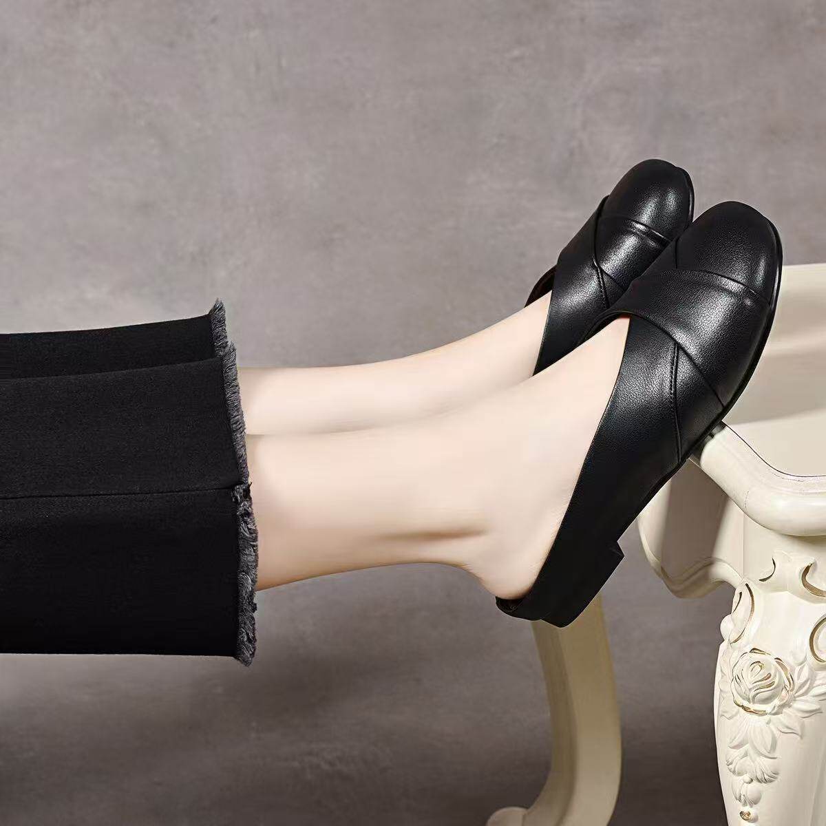 Dép mule nữ da thật mũi tròn gót thấp phong cách lười — màu đen
