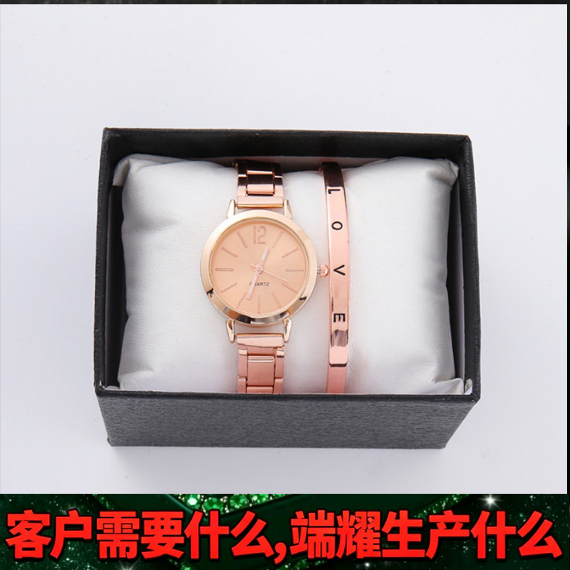 Foreign Trade Explosions Fashion Roman Pattern Diamond Women's Watch Women's Watch Quartz Watch Bracelet Women's Watch Manufacturers in stock