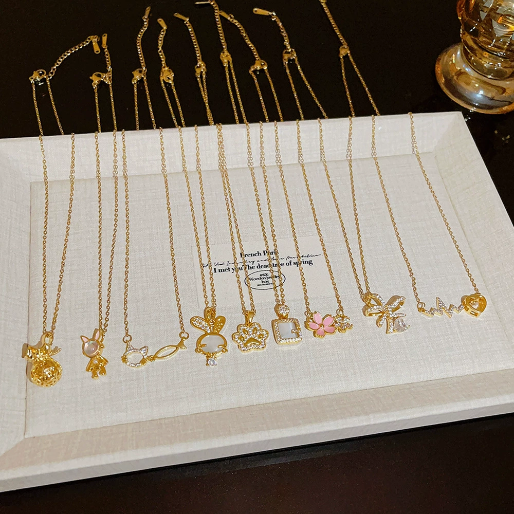 Маленькая красная книга горячая распродажа, дикая изысканная цепочка ключицы, женский простой темперамент, легкий экстравагантный высокий смысл титановой стали ожерелье оптом