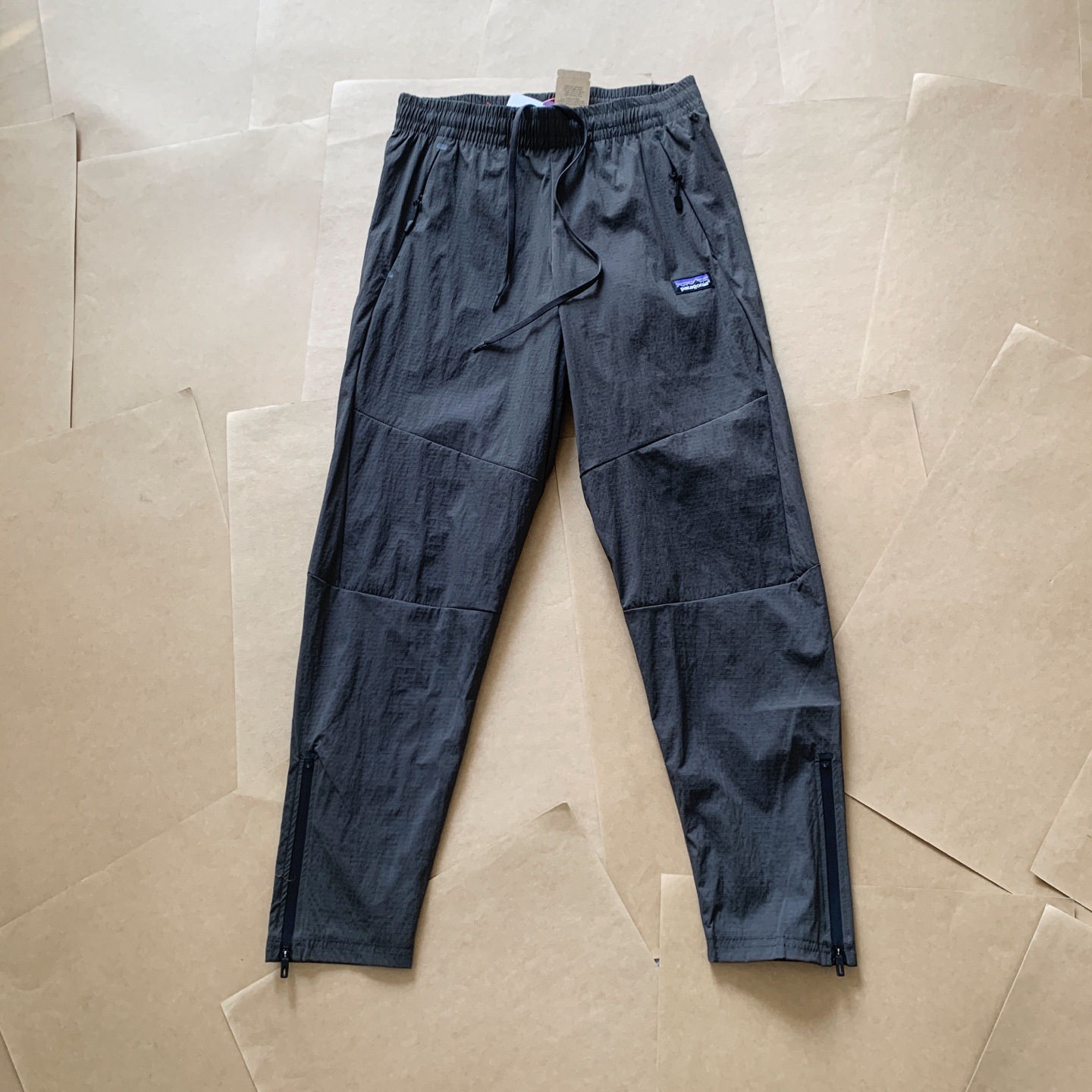 Bata BATA habilidades al aire libre pantalones de secado rápido tijeras corte 25 pantalones deportivos casuales de primavera y verano pantalones con cremallera