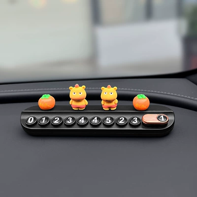 Nömrəli dayanma kartı Number Plate Moving Card Cute - black-aromatherapy-model-pouting-standing-lulu-2-persimmons
