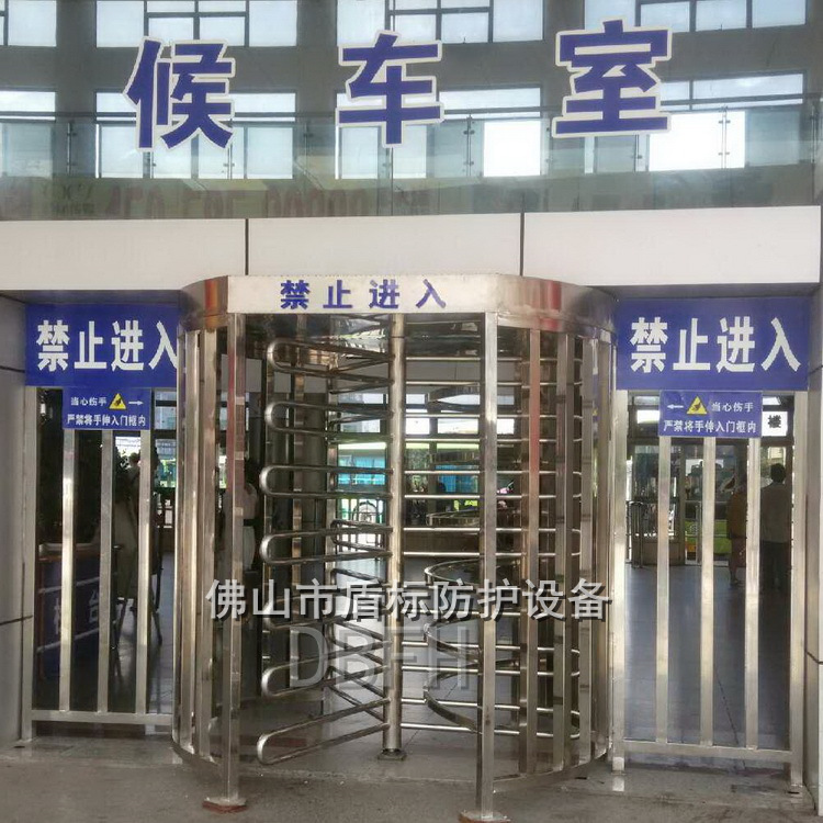浙江永康火车站候车室入口单向转闸门不锈钢护栏全高单限滚匝厂家