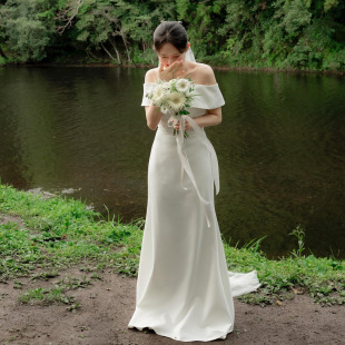 Korean Light Wedding Dress, Simple Fishtail One-Shoulder Lotus Leaf Sleeve Photo Studio Theme Couple Photo Taking Engagement Certificate Small Dress