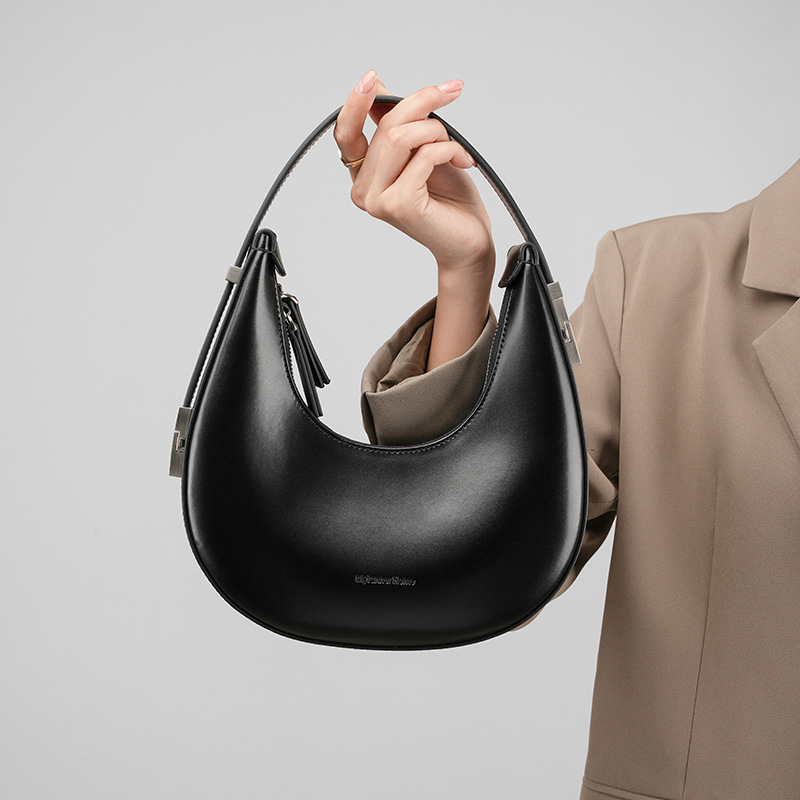 Women's Cowhide Crescent Bag Versatile Genuine Leather Commuter Underarm Bag Black Half Moon Shoulder Bag Luxury Handbag