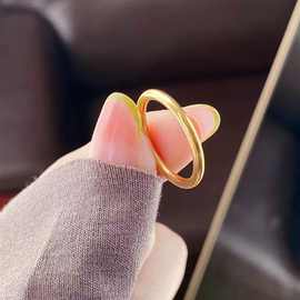 古法素圈光面戒指女网红轻奢新款冷淡风金色指环钛钢不掉色戒指