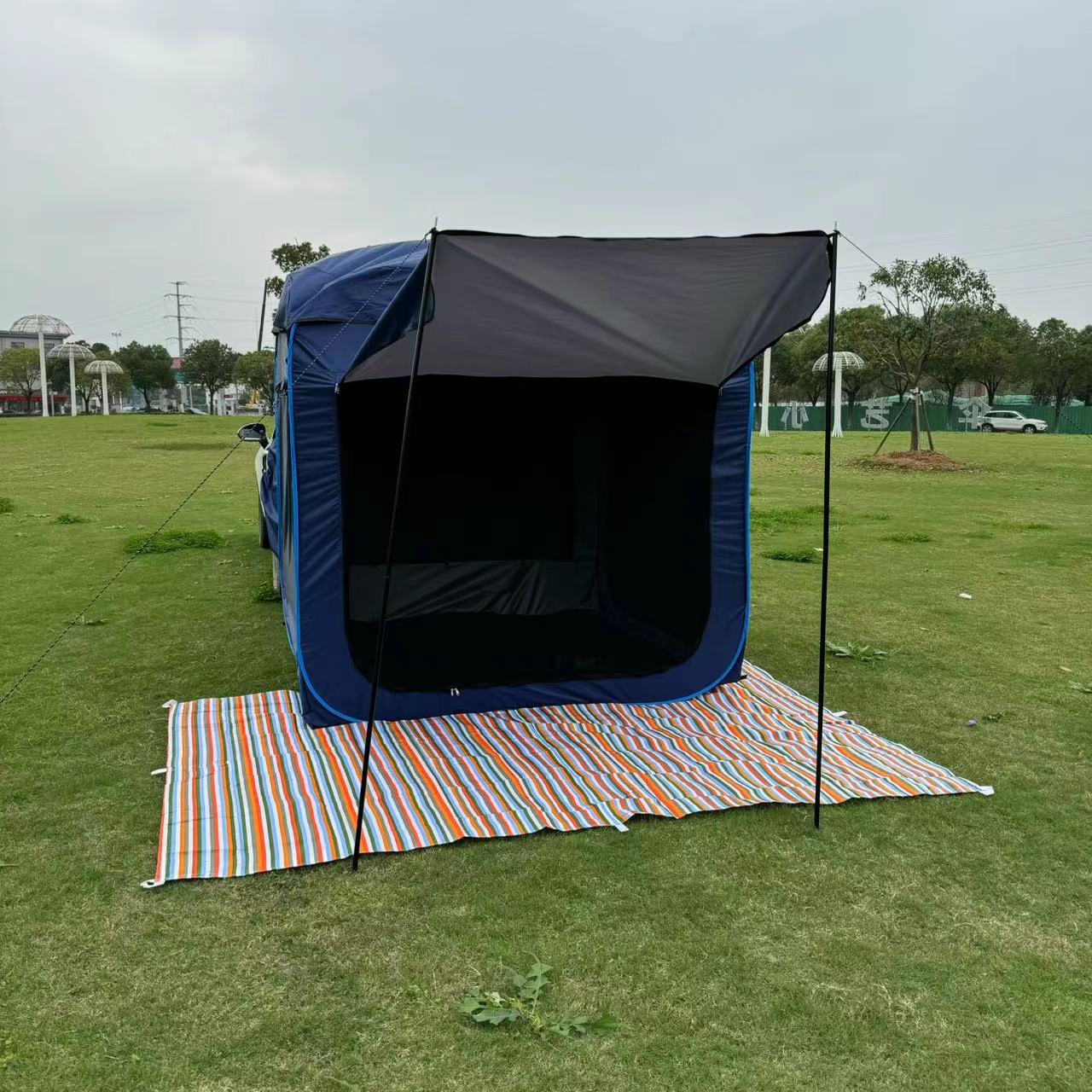 Outdoor car-mounted tent, SUV rear camping tent, double-layer rainproof and sunproof, portable, quick-open Oxford cloth sunshade