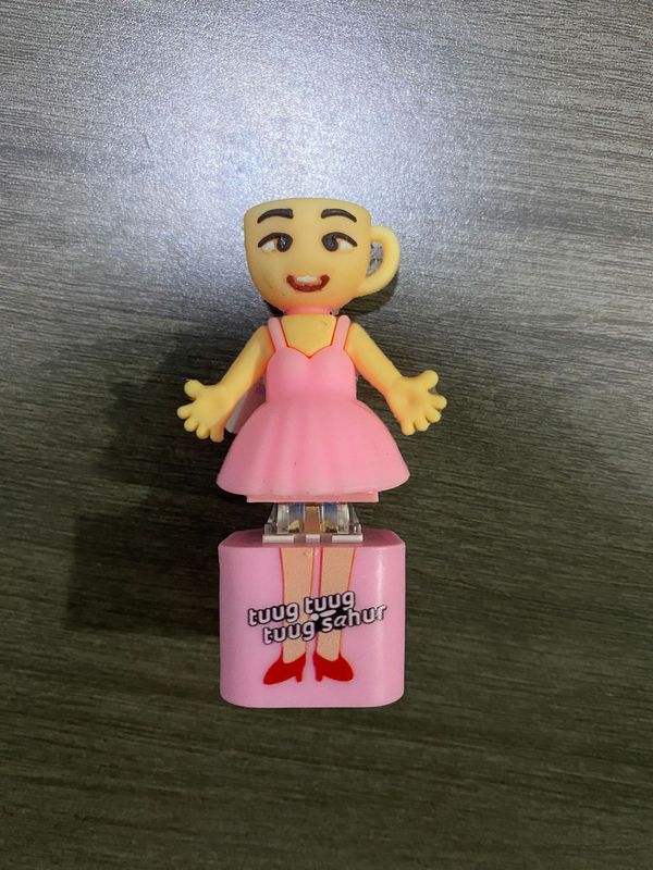 国境を越えた新製品外国の山と海の経典フィギュア木製スティックマンサメフィギュアtungtungtung人形モデルペンダント|undefined