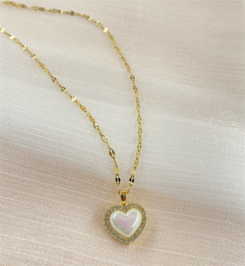Copper Pendant Material Artificial Pearls, Zircon Inlay Material Pendant Necklace Classification 304 Stainless Steel Chain Material PVD Coated Real Gold Plated Heart Shape Stainless Steel Simple Style Waterproof Non Tarnish Pendant Necklace
