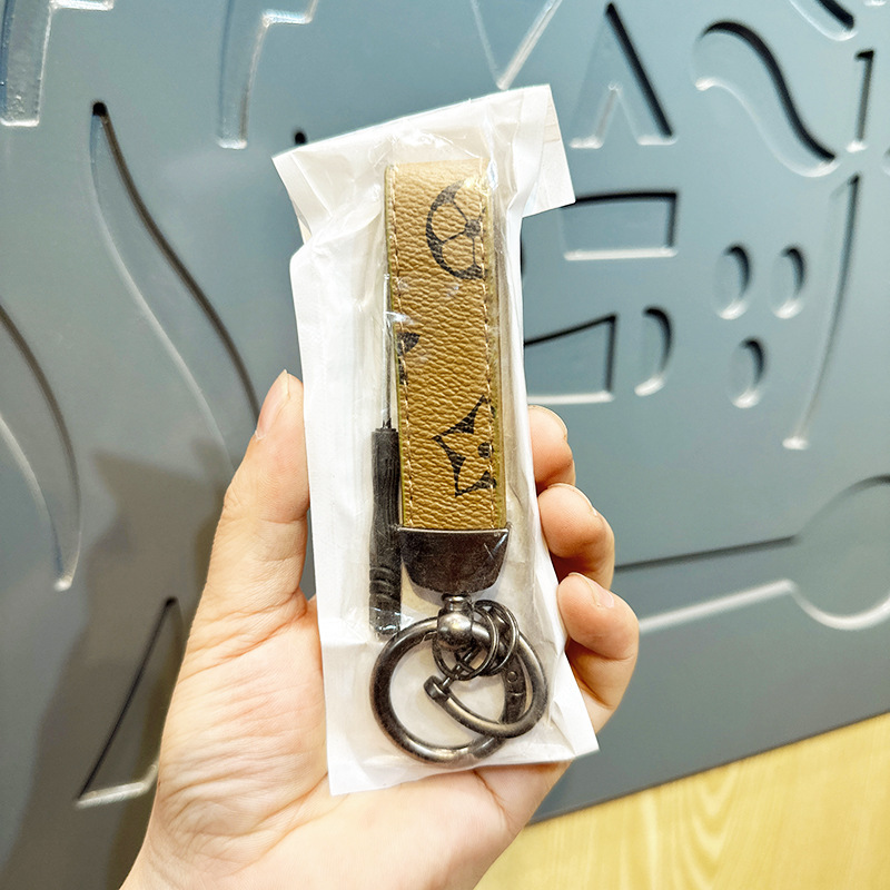 トレンディなブランド老眼革車のキーホルダー亜鉛合金ファッションキーホルダーペンダントメンズウエストホルダー卸売小さなギフト|undefined