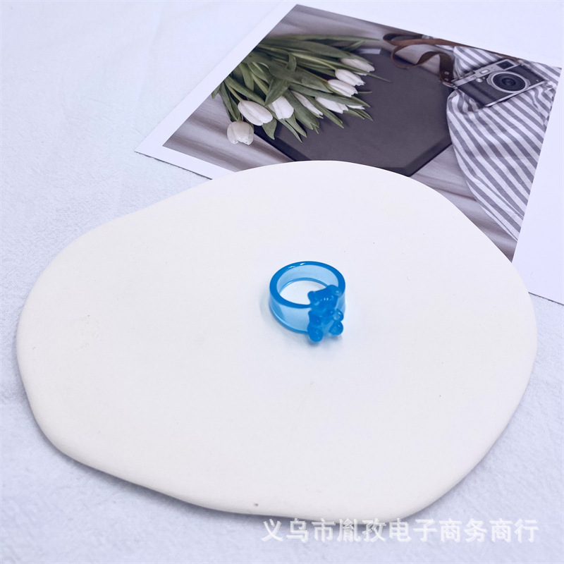 INS estilo europeo y americano Venta caliente colorido dibujos animados tridimensional resina personalidad oso anillo transparente creativo diversión conjunta anillo