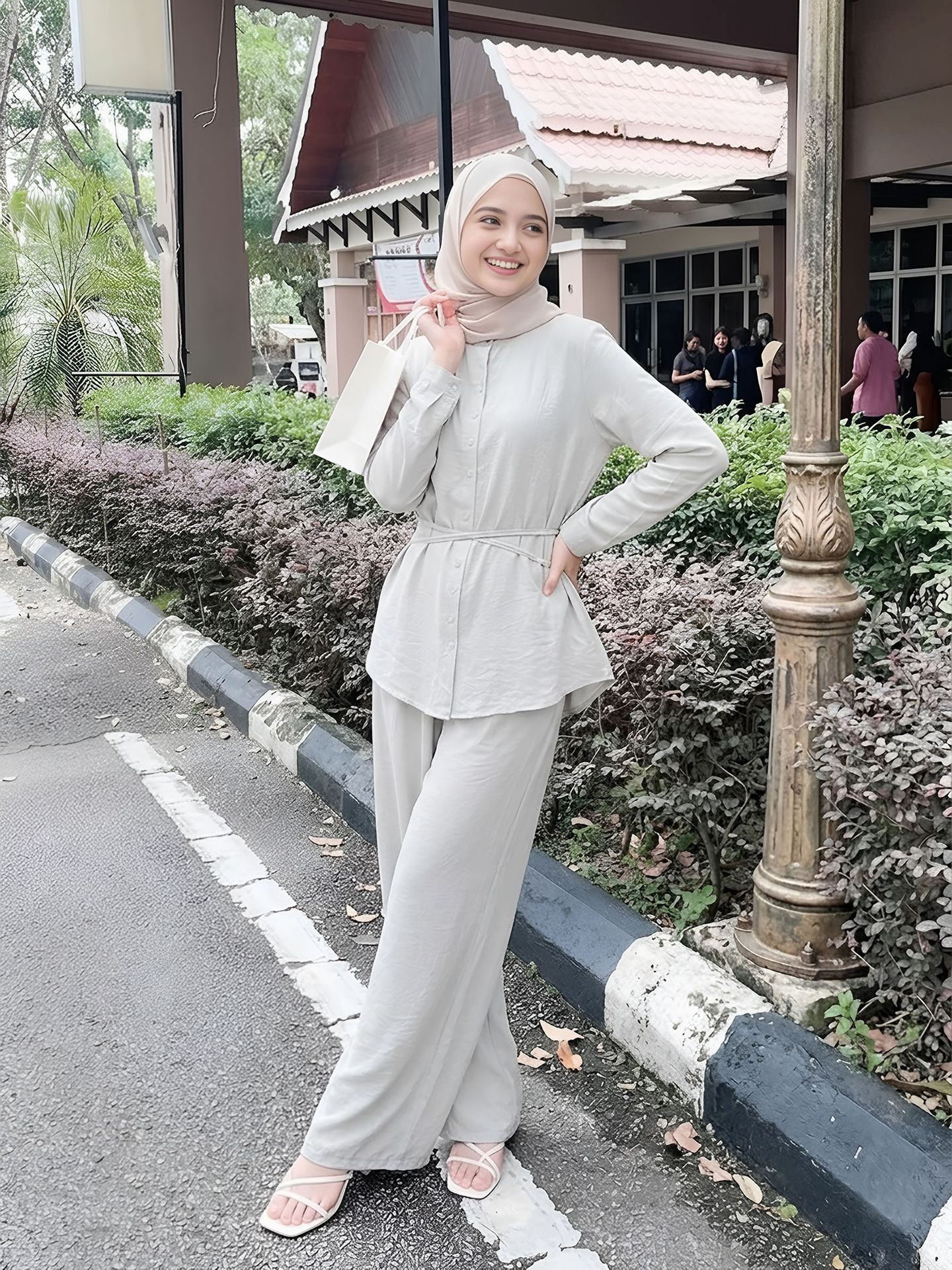 Malaysian Indonesian Women's Slimming Top And Wide Leg Pants Set Stand Collar Tie Waist Fashionable_ecoleips.com