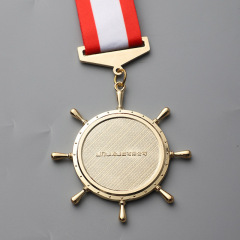 Customized medals for sports games, metal basketball competition awards, gold, silver and bronze marathon honor medals to commemorate