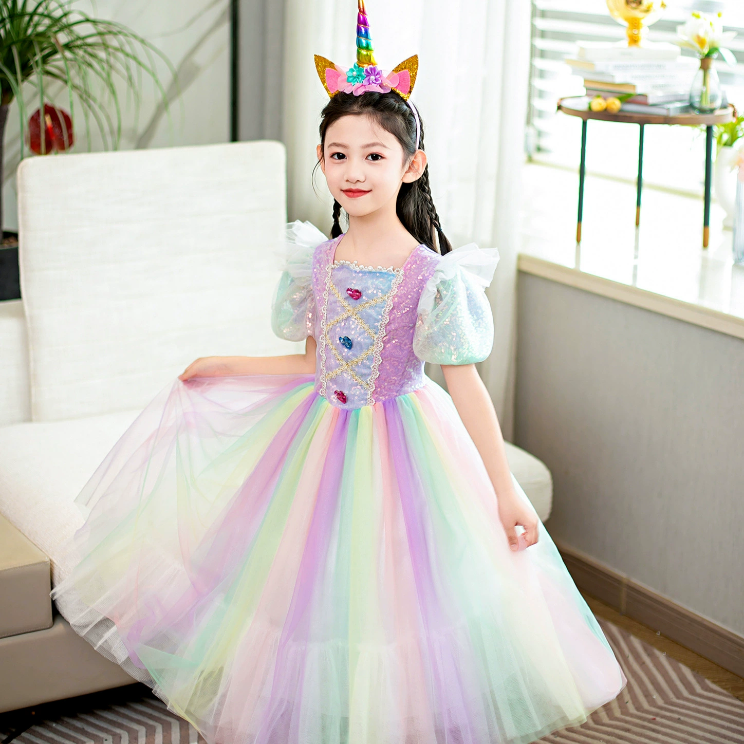 Платье из разноцветной кружева, градиент, puff sleeves, с камнем