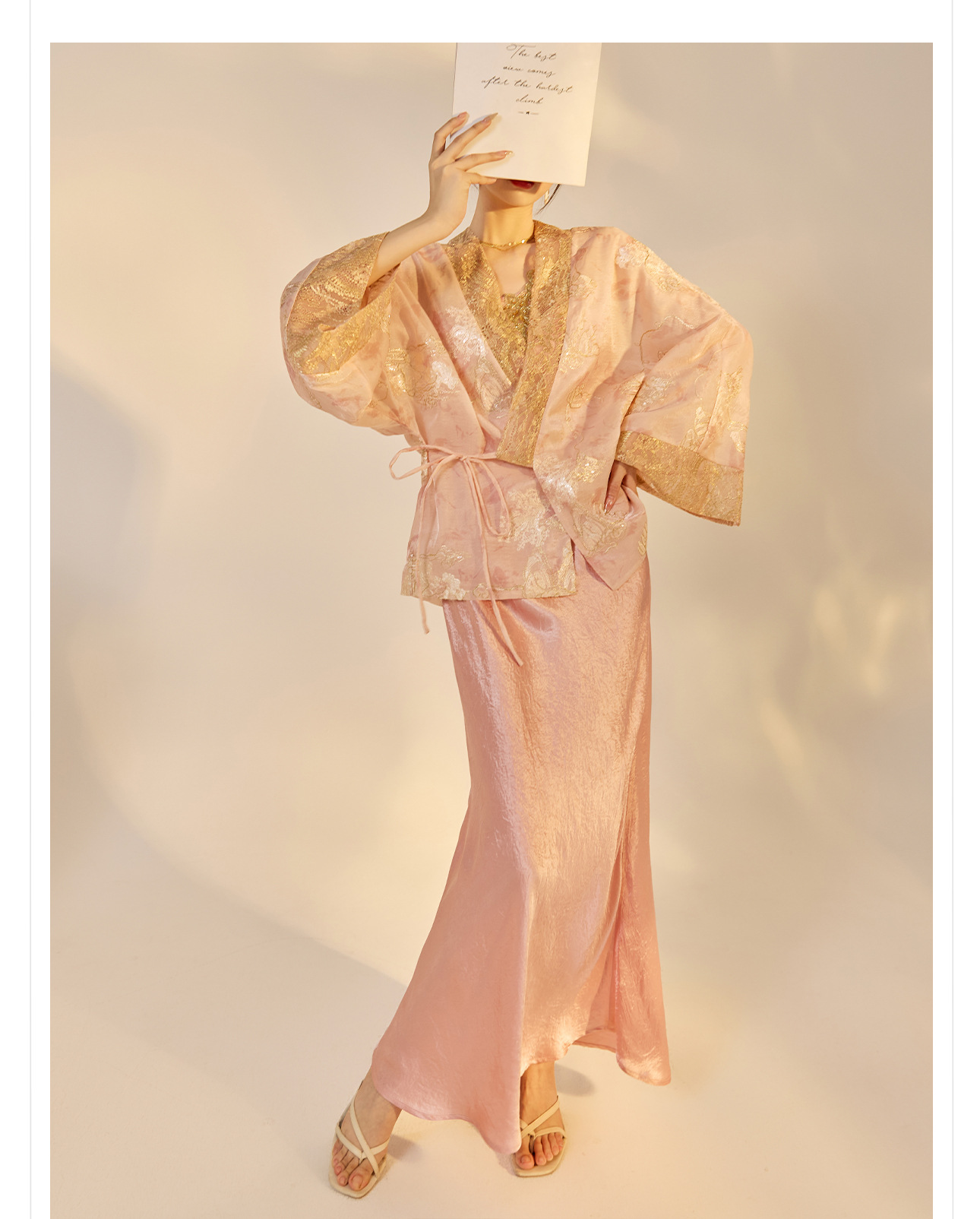 Áo khoác cardigan nữ phong cách Trung Hoa retro thêu hoa cột dây — hồng chi tiết 14