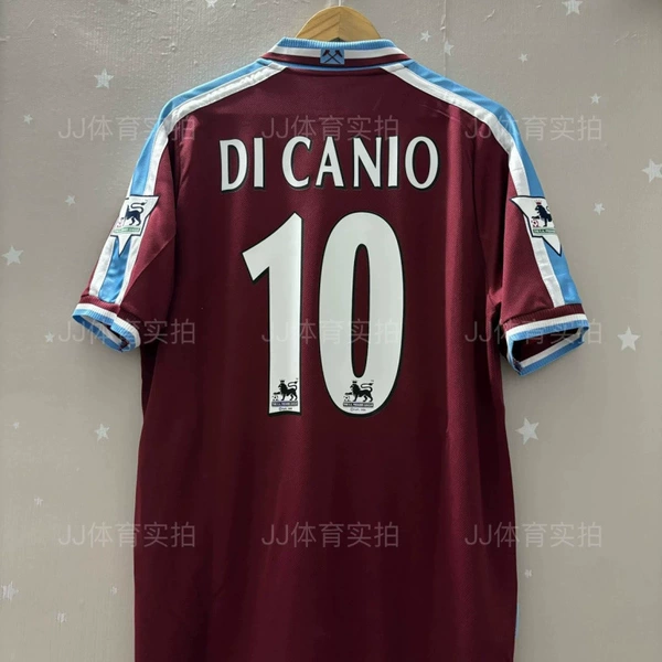 9901 West Ham L seals No. 10 + 2 arm seals at home