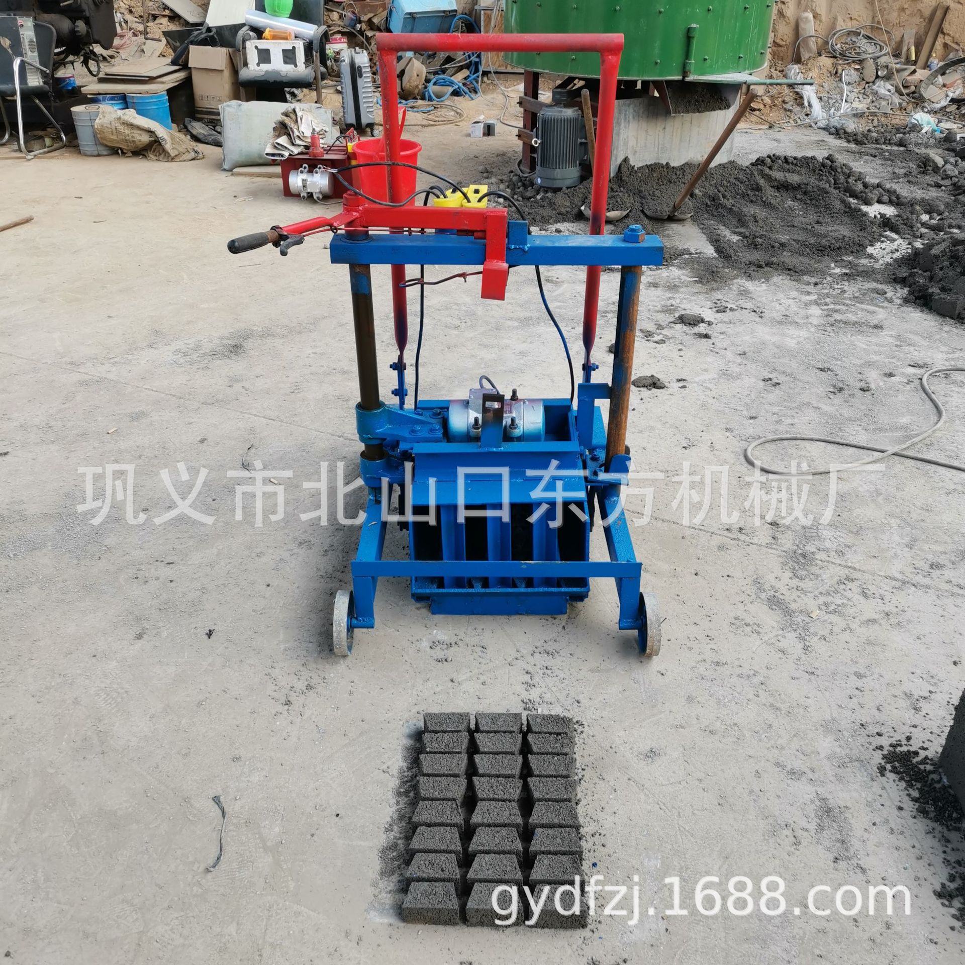 2-45小型移动砖机制作实心元宝水泥制品一机多用更换模具制砖机