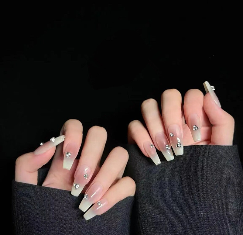 Purely Handmade Phototherapy Wearable Nails, Thick Milk Latte Wearable Nails, Wholesale Finished Products, Reusable Nail Patches, Pure Desire